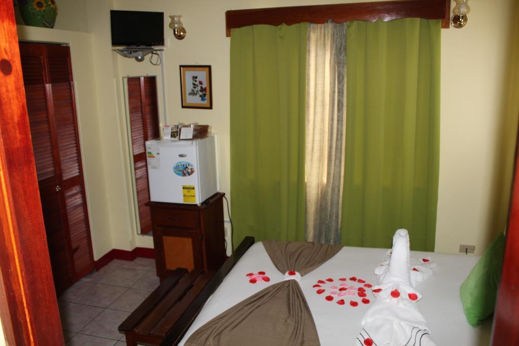 Belcove Hotel & Guesthouse Белиз-Сити Экстерьер фото